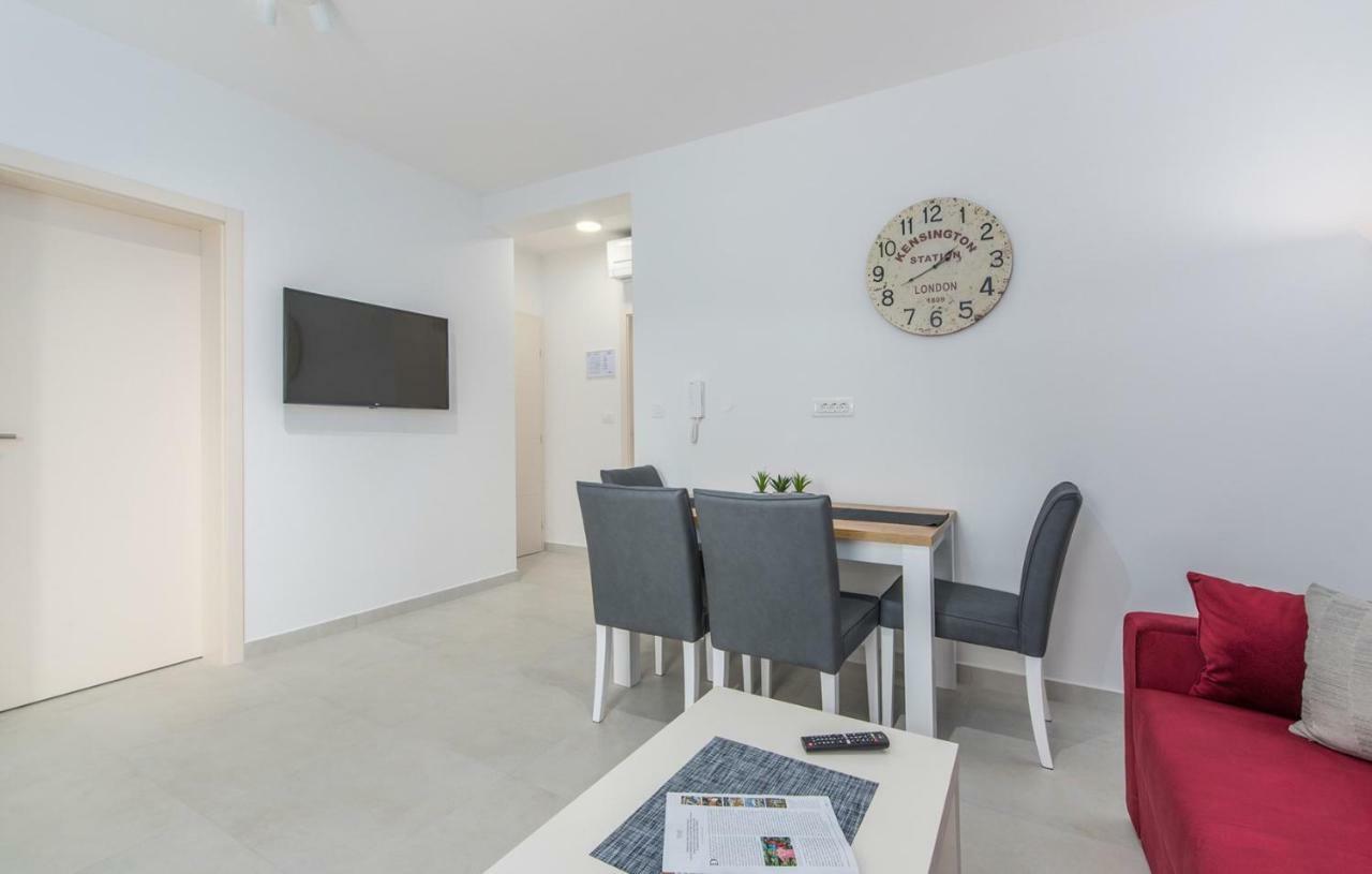 Apartments Hana In Фунтана Экстерьер фото